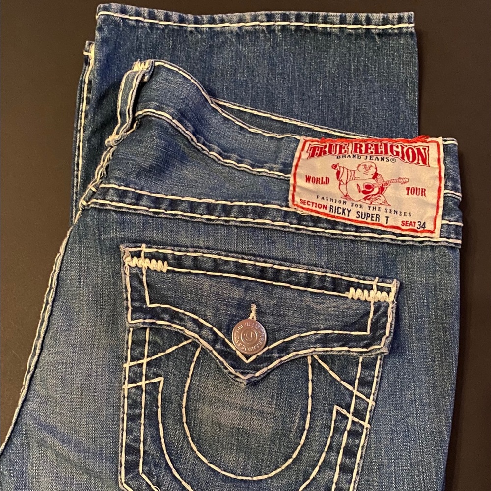 True Religion, Men’s Size 44, Style: Ricky Super T
